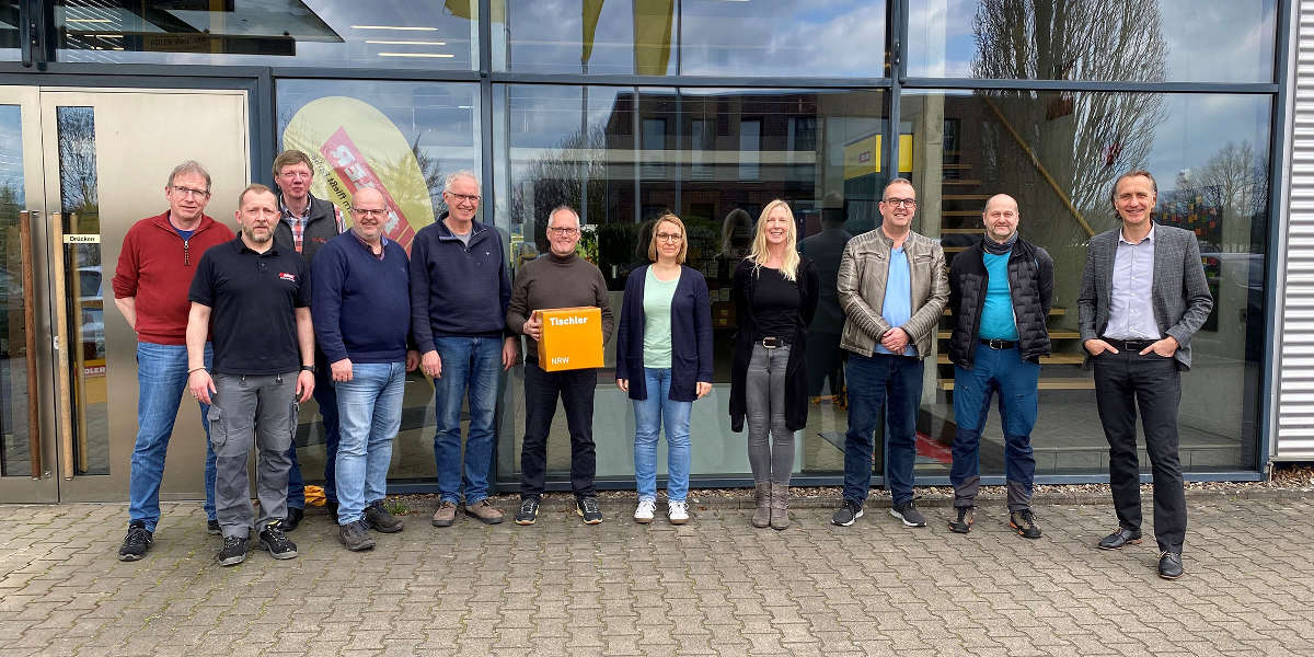 Berufsschullehrer und -lehrerinnen aus ganz Nordrhein-Westfalen besuchten den Adler Servicestützpunkt Herford.