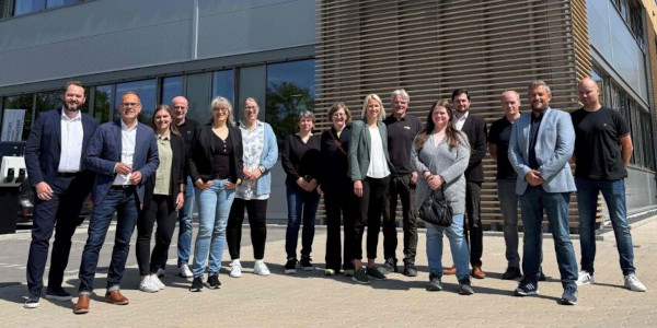 Der Arbeitskreis Ausbildung tagte in der Lehrfabrik Möbelindustrie in Löhne.