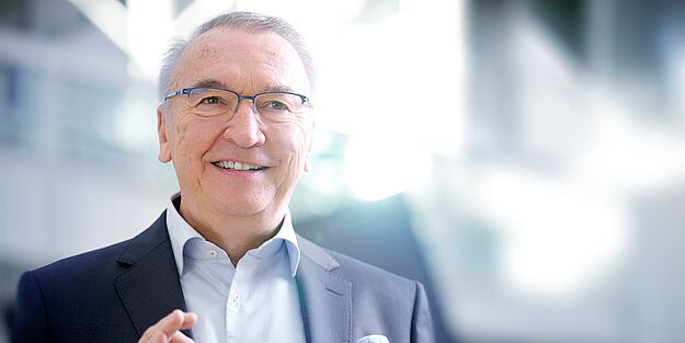 Eckhard Schwarzer, Präsident Der Mittelstandsverbund, begrüßt, dass der Weg für Neuwahlen frei ist