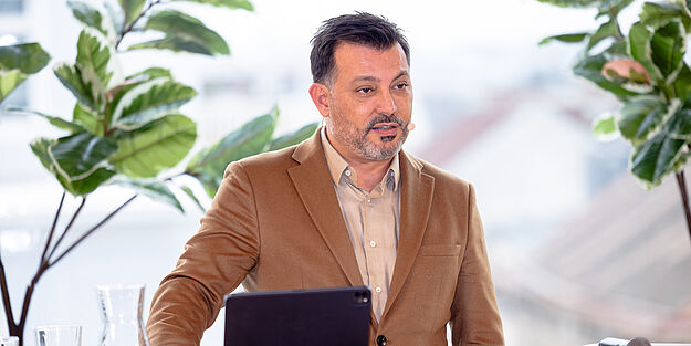 Ikea Österreich CEO Alpaslan Deliloglu blickt auf ein erfolgreiches Geschäftsjahr zurück.