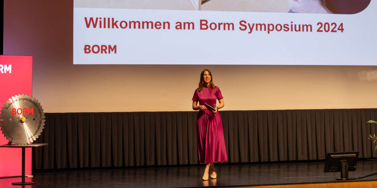 Ramona Schelbert moderierte durch das Symposium