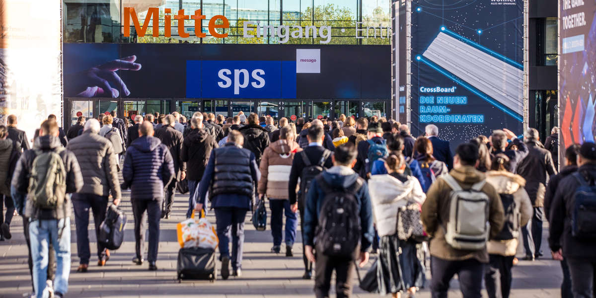 Besucher der SPS Messe in Nürnberg