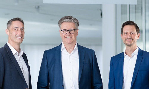 Ryan Bryers als neuer CTO in der Geschäftsführung Die neue SHD-Geschäftsleitung unter der Führung von CEO Dietmar Meding (mi.), CFO Bernd Anspach (re.) und Neuzugang CTO Ryan Bryers (li.).