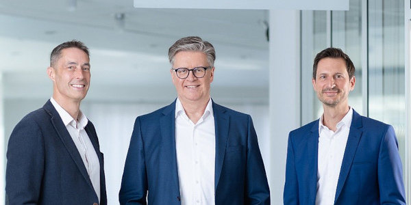 Die neue SHD-Geschäftsleitung unter der Führung von CEO Dietmar Meding (mi.), CFO Bernd Anspach (re.) und Neuzugang CTO Ryan Bryers (li.).