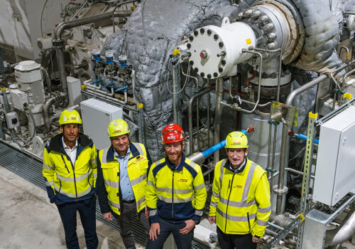 Kraftwerksneubau im Tiroler Stammwerk erzeugt erstmals Strom web Werksleitung__St_Johann_vor_Turbine Kopie